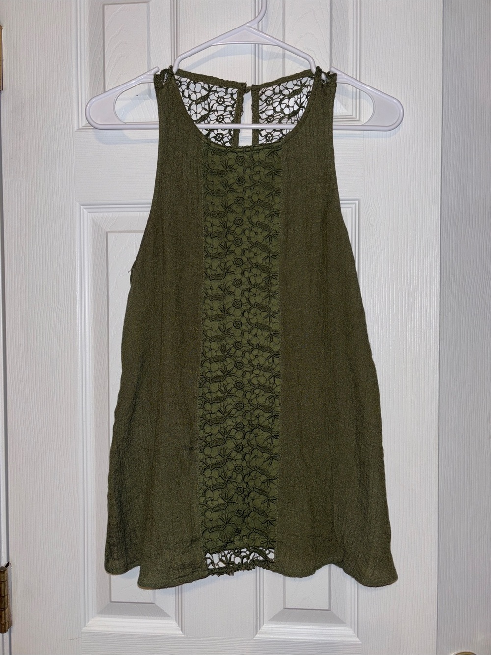 Fashion on Earth Floral Lace Tank Top